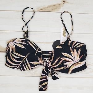 Nwt Amuse society bikini top
